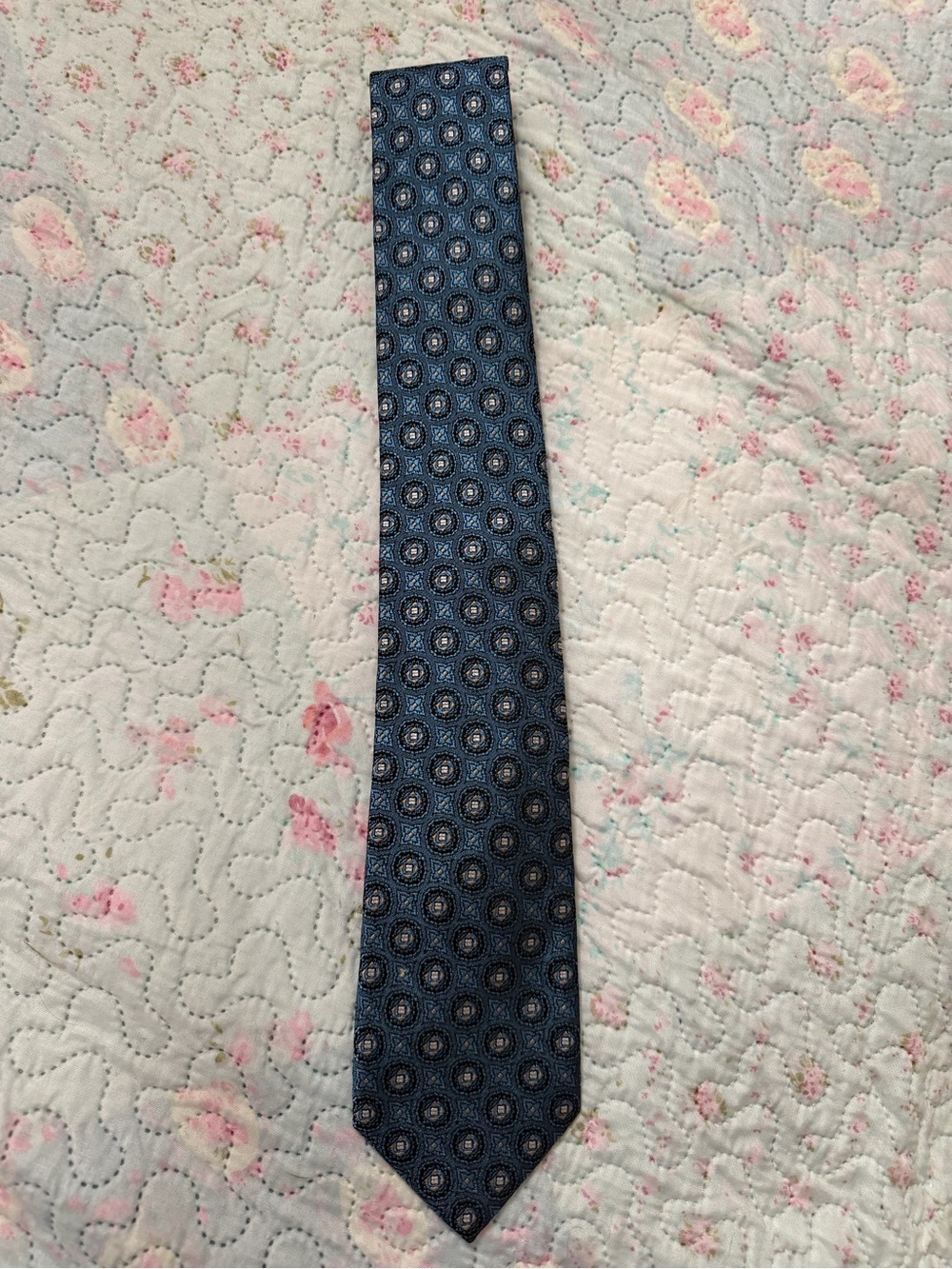 Daniel Cremieux Navy Blue Medallion 100% Silk Tie